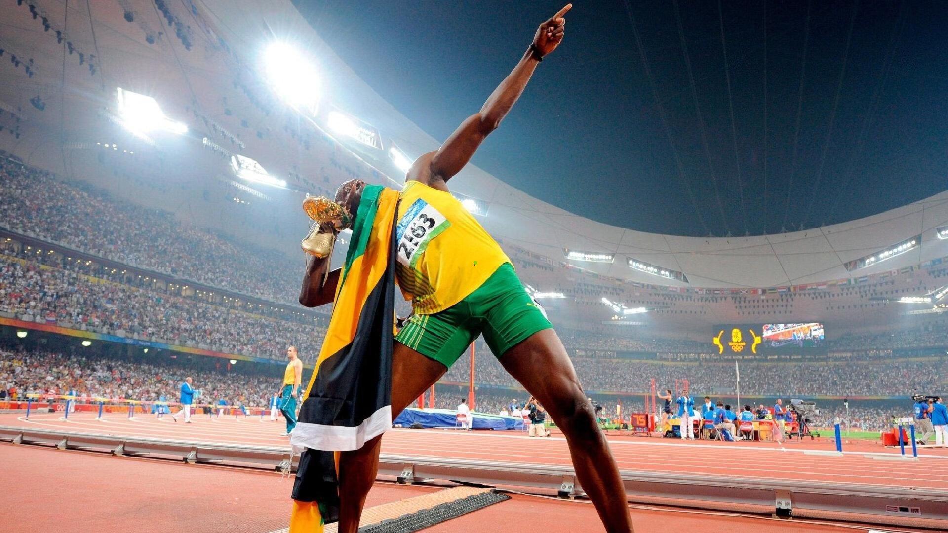 国足明日内部对抗赛定东征名单 郑智双重身份引关注